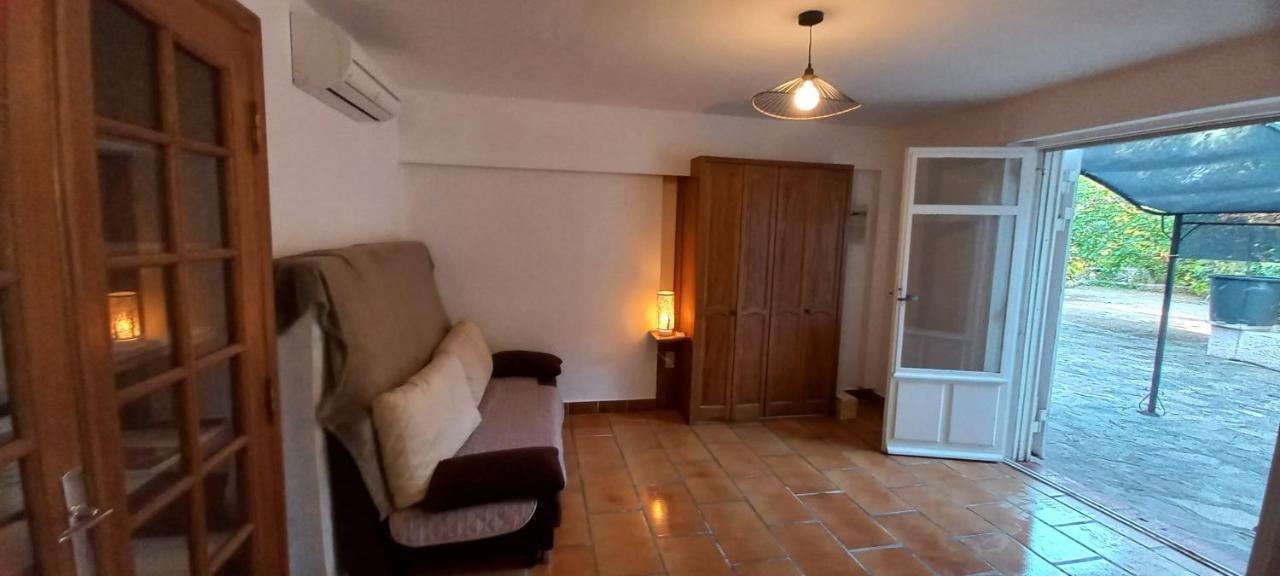Appartement Et Sa Grande Terrasse En Rez De Jardin Saint Aygulf Zewnętrze zdjęcie